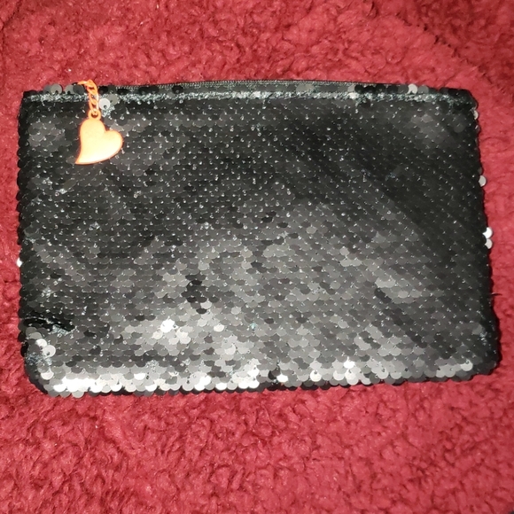 Betty Boop Eyeshadow Pallete W/Bag - Picture 6 of 6